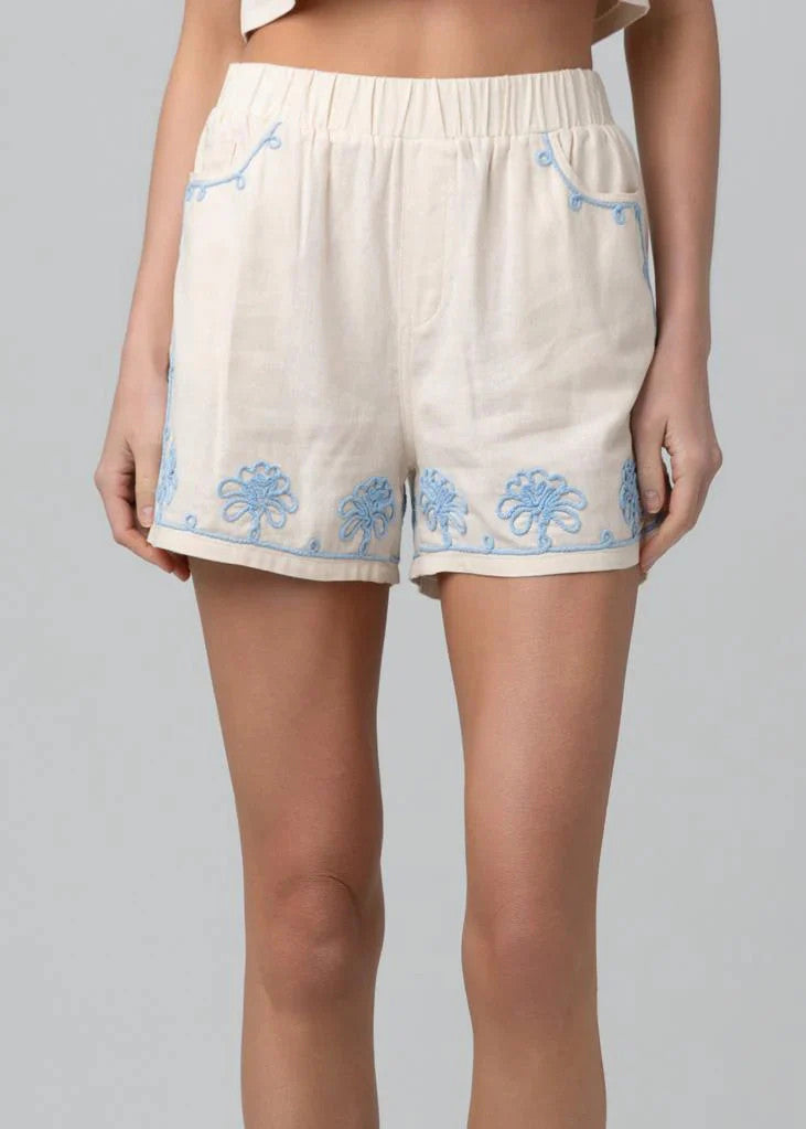 BlankNYC Girl Talk Short Cream
