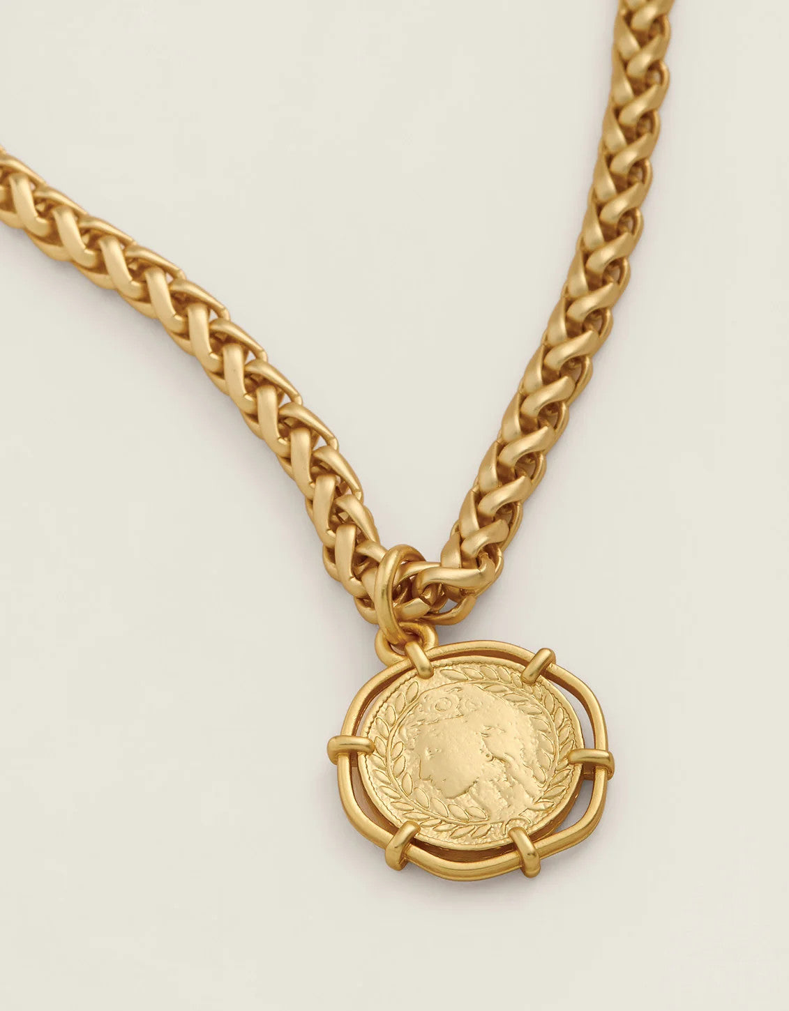 Aphrodite Necklace 18" Gold