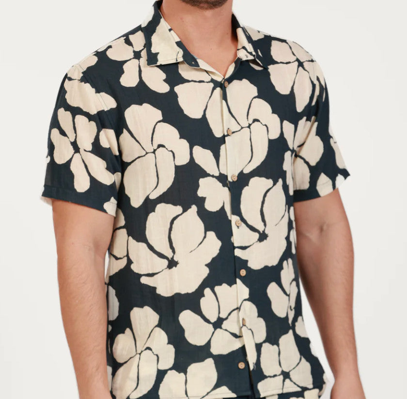 Salty Weekend Asher Linen Printed SS Button Down