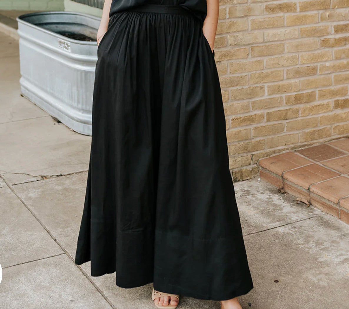 Elan Clara Elastic Midi Skirt Black