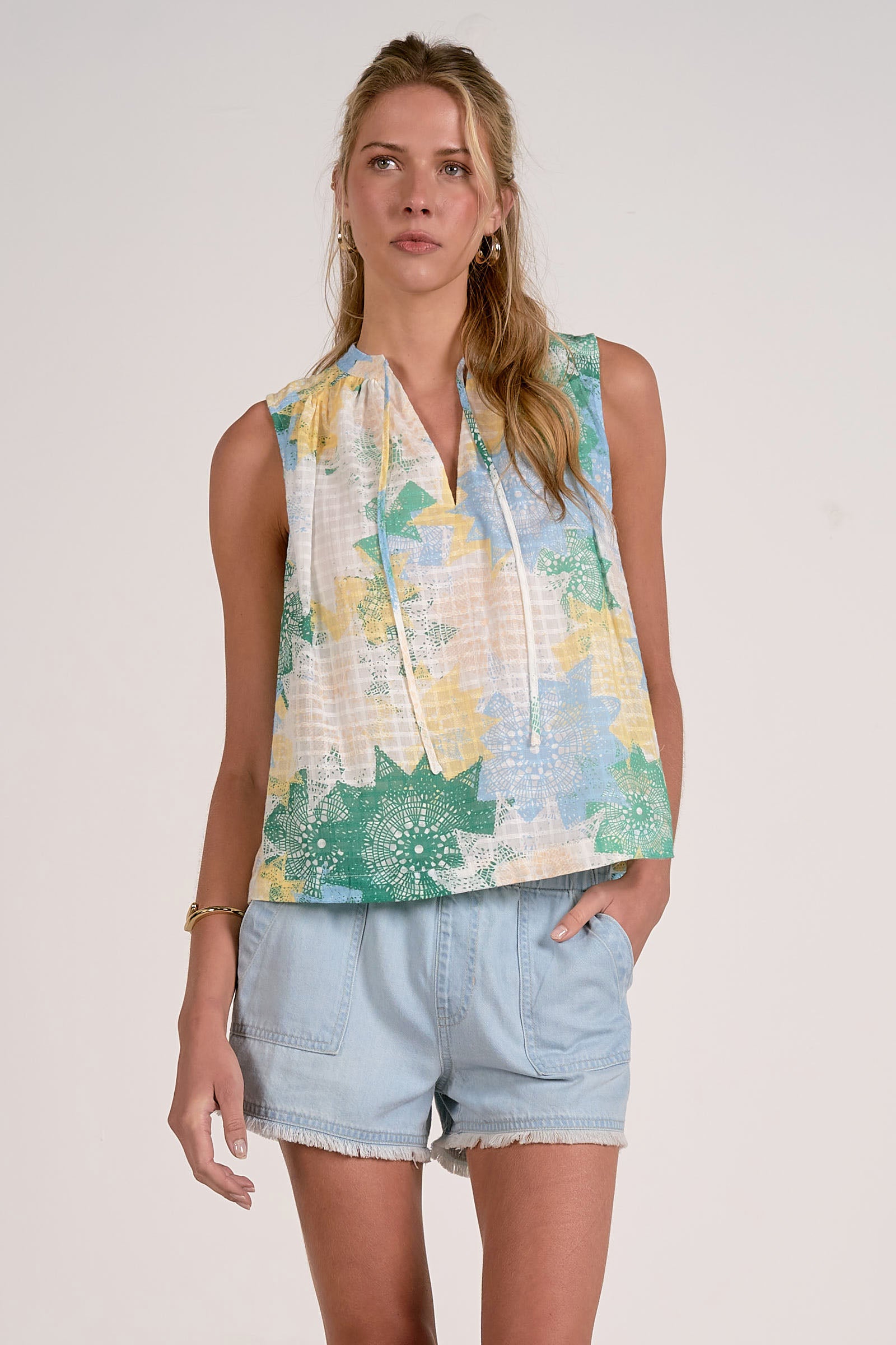 Elan Elodie Abstract Print Top Mint Crochette